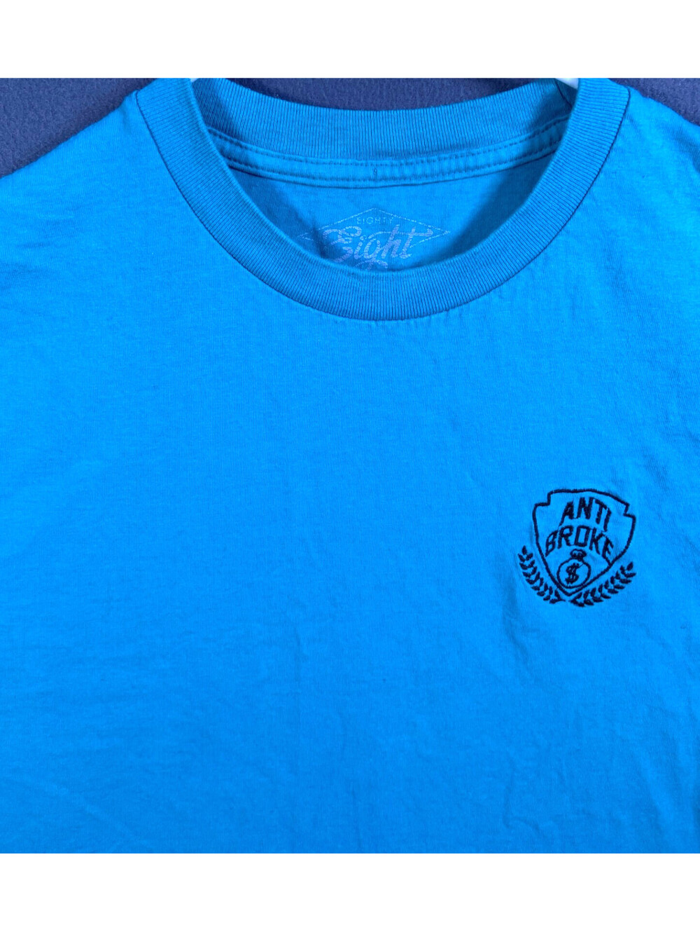 Eighty Eight Anti Broke Logo Badge T Shirt Bright Blue L Short Sleeve Streetwear